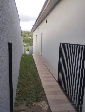 Imagem Chácara 544 m², 3 dormitórios, 1 suíte à Venda R$1.200.000,00