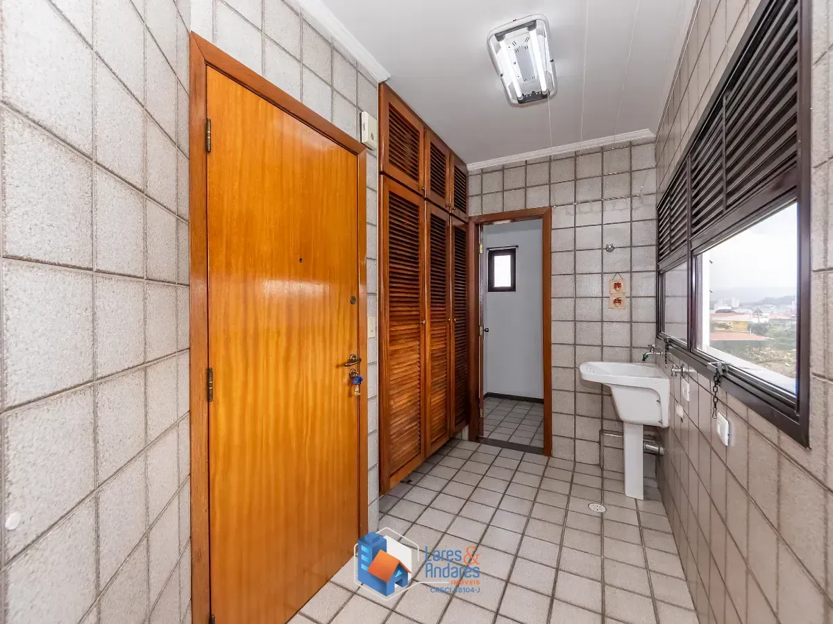 Imagem Apartamento para venda em Água Fria com 4 quartos, sendo 3 suítes, 136m²
