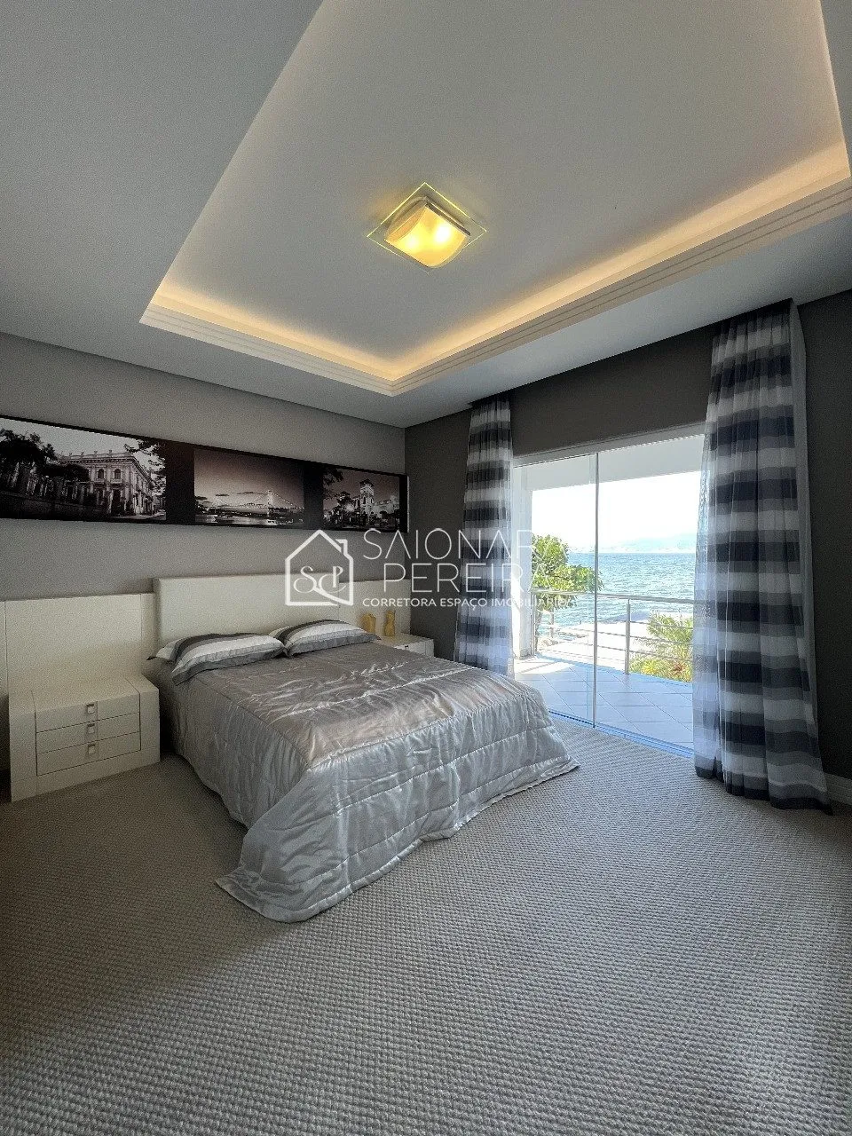 Imagem Casa Espetacular na Beira-Mar - Ponta de Baixo, São José/SC