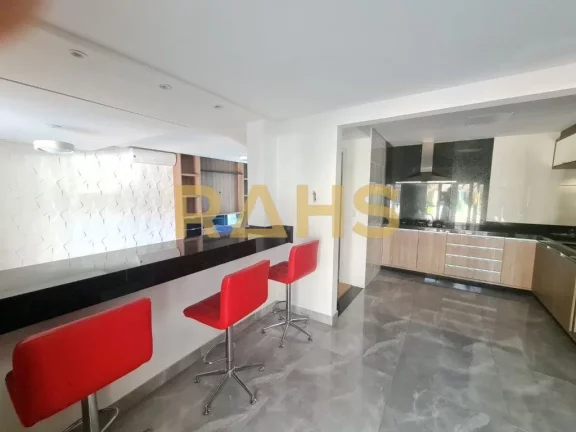 Imagem Uma bela casa com 4 quartos sendo 3 suítes, ficam no imóvel splits, sala ampla, sala de Tv, cozinh...