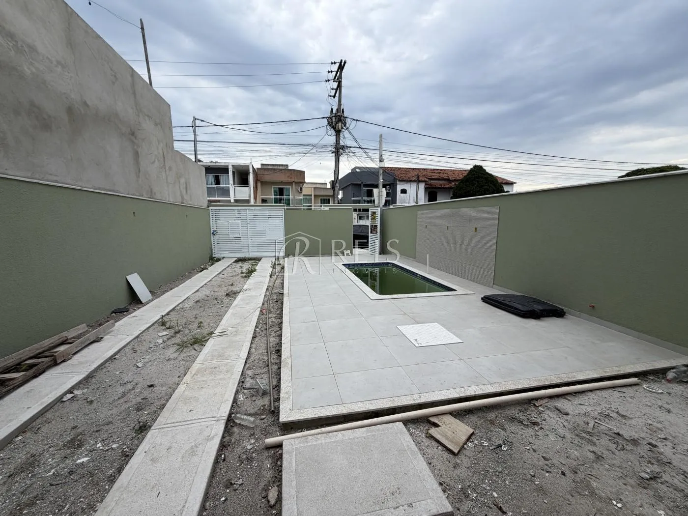 Imagem Casa para Venda em Rio das Ostras, Jardim Mariléa, 3 dormitórios, 1 suíte, 2 banheiros, 2 vagas