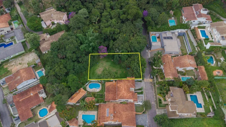 Imagem Terreno à venda em Carapicuíba divisa da Granja Viana