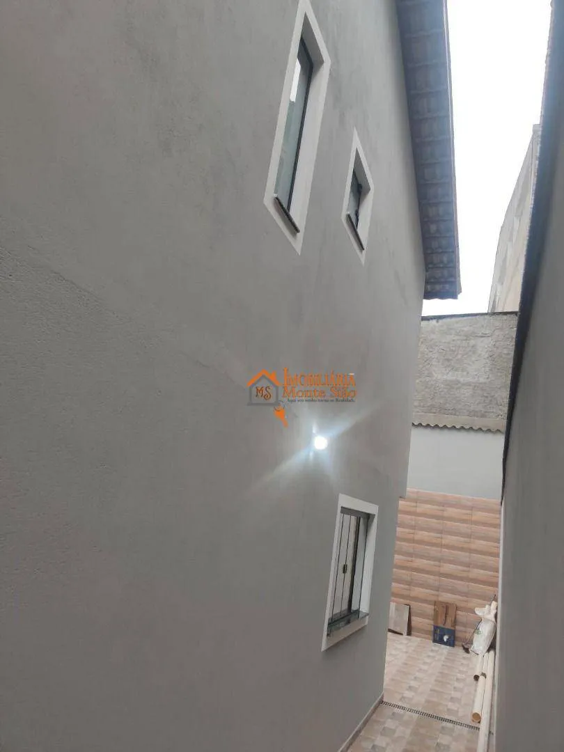 Imagem Sobrado com 2 dormitórios à venda, 74 m² por R$ 405.000,00 - Jardim Amazonas - Itaquaquecetuba/SP