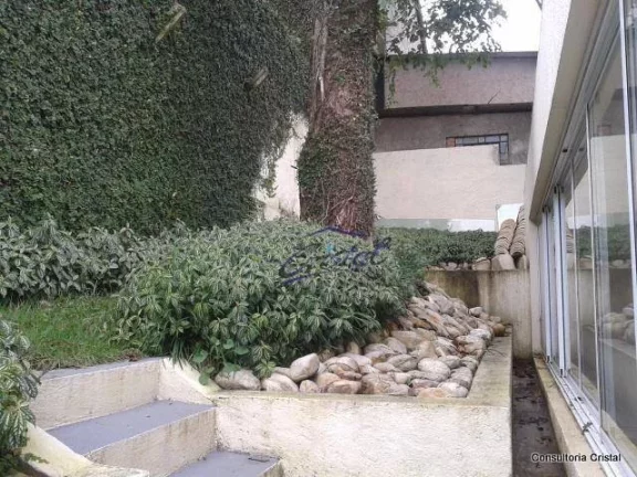 Imagem Excelente casa no miolo da Granja Viana!