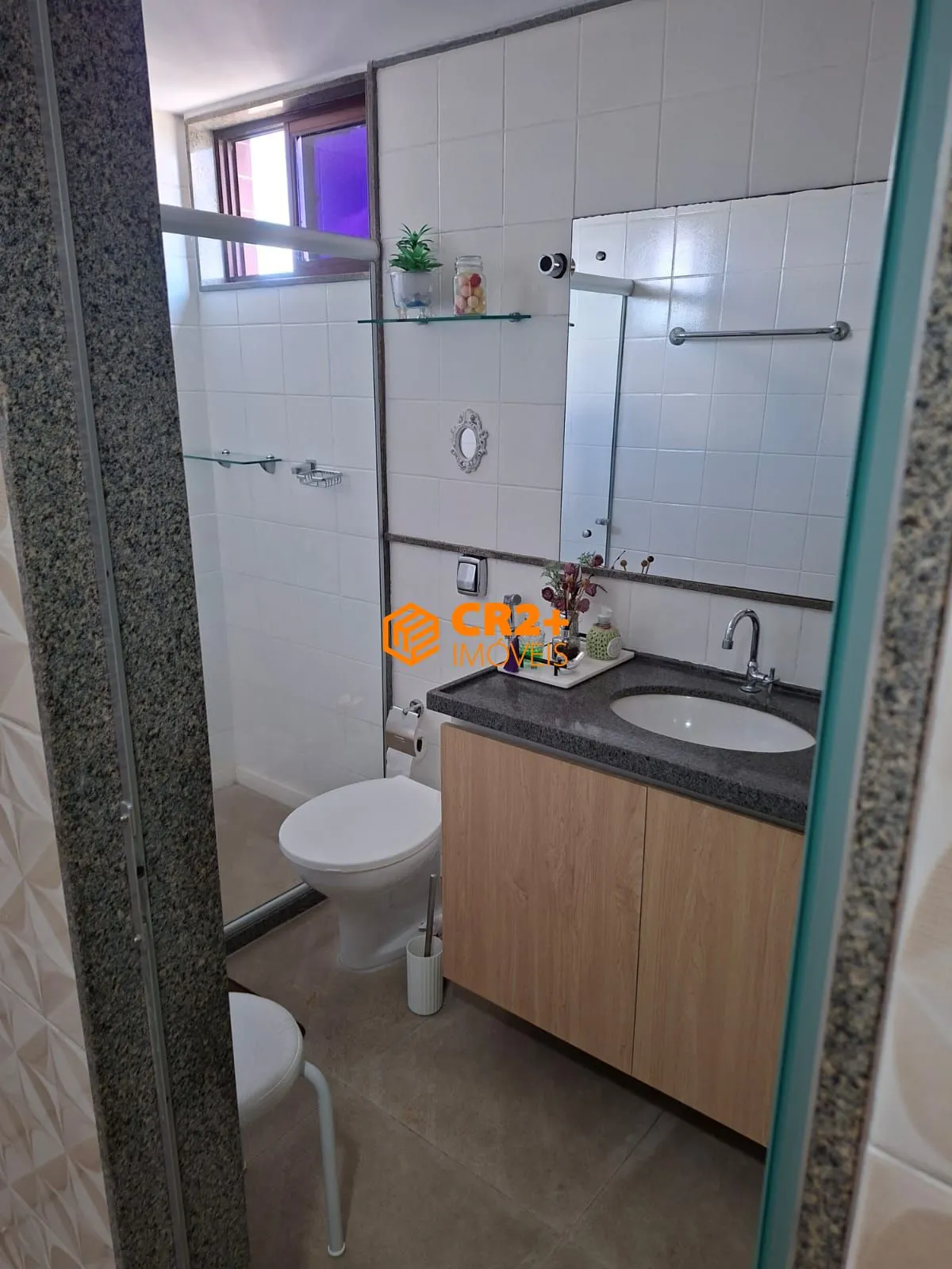 Imagem Vendo apartamento na Jaqueira, andar alto!