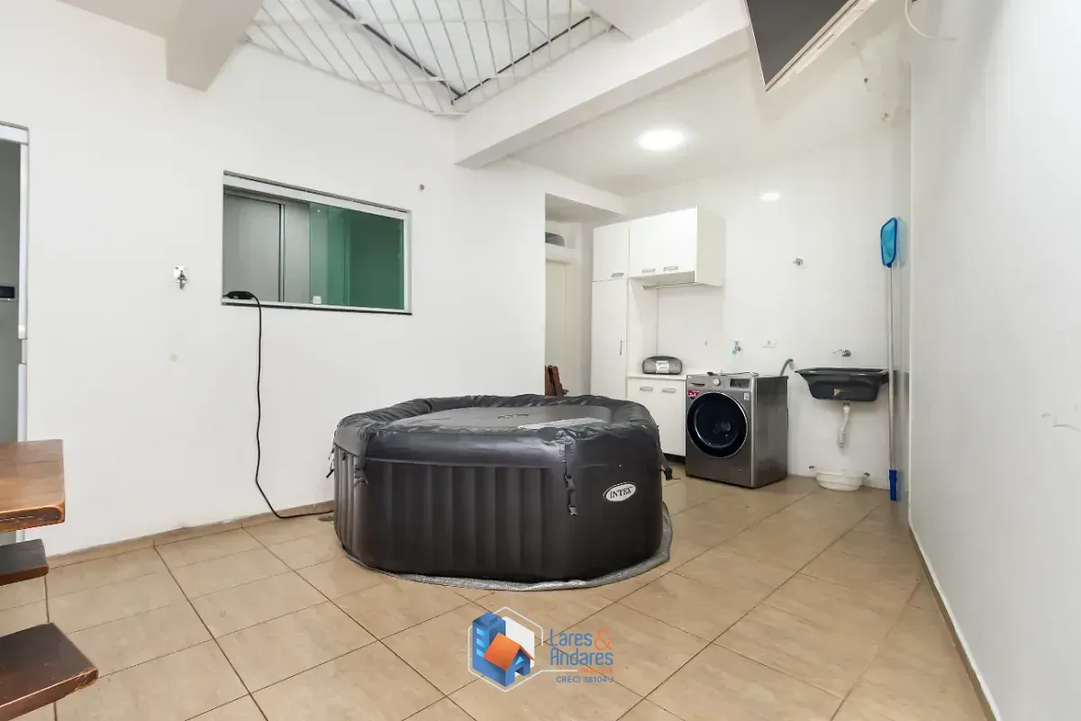 Imagem Sobrado para venda em Planalto Paulista com 3 quartos, sendo 1 suíte, 180m²