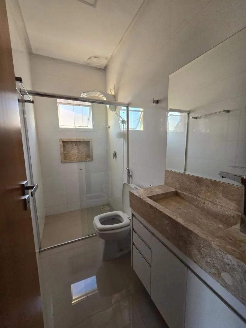Imagem Apartamento com 3 dormitórios à venda, 145 m² por R$ 630.000,00 - Jardim Califórnia - Patos de Minas/MG