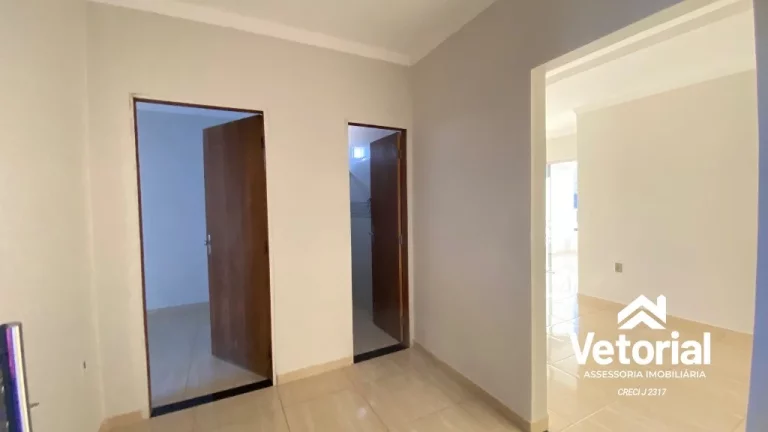Imagem Casa para locação na Serra do Mimo: 3 quartos, 1 suíte, 2 salas, 1 vaga de garagem, 120m² em Barreiras-BA.