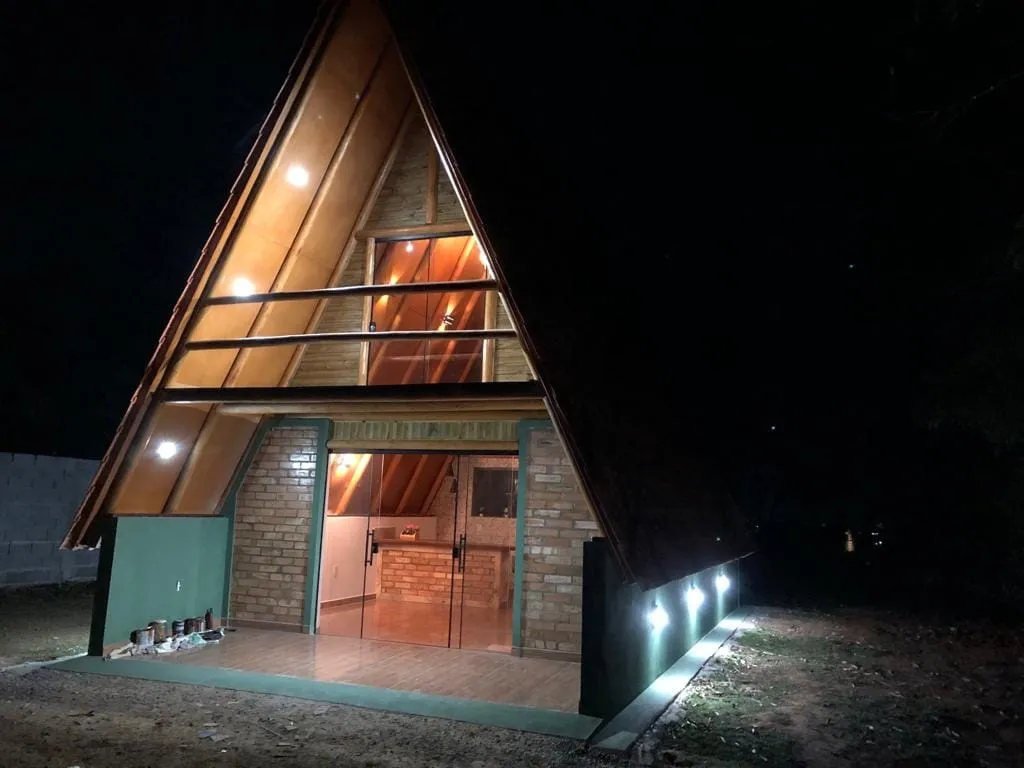 Imagem Chácara à venda 2 Quartos, 3 Vagas, 600M², Goiabal, Pindamonhangaba - SP