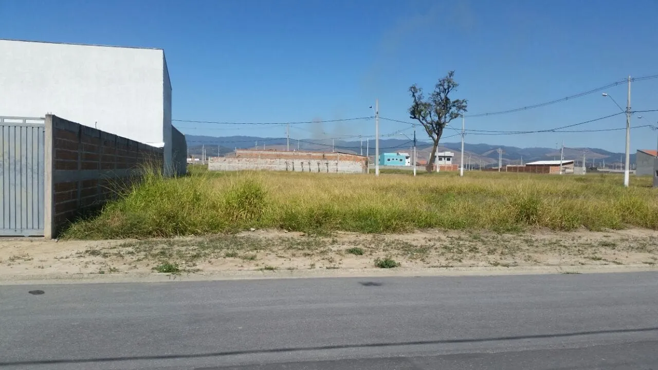 Imagem Terreno à venda 250M², Moreira César, Pindamonhangaba - SP