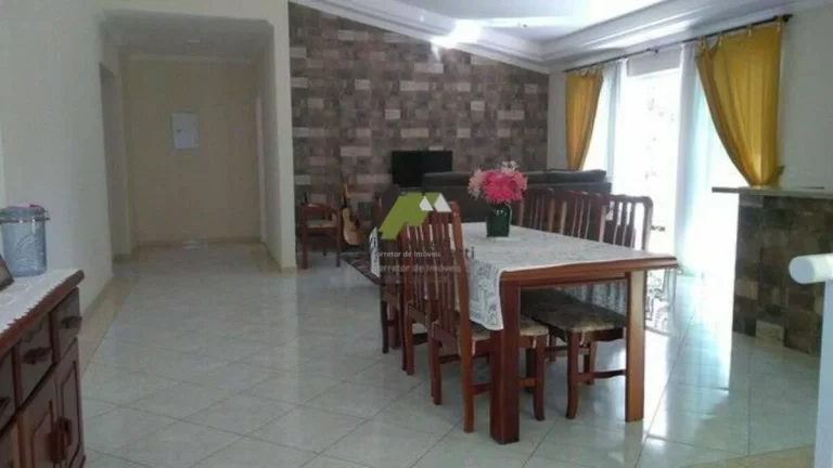 Imagem Excelente Casa em Loteamento Fechado
