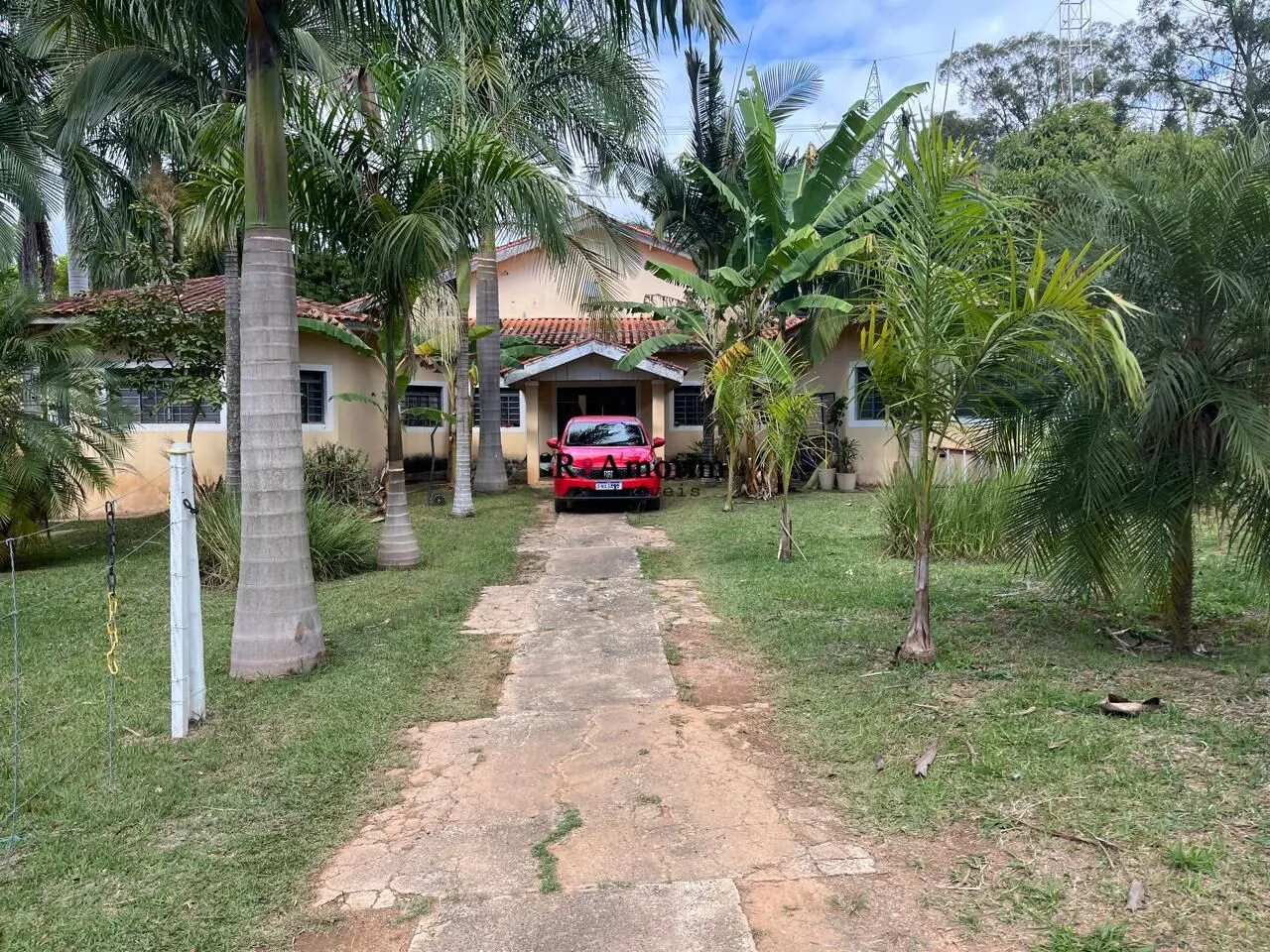 Imagem Terreno a venda em Itu com abundância de água, e área aproximada de 1.000 metros