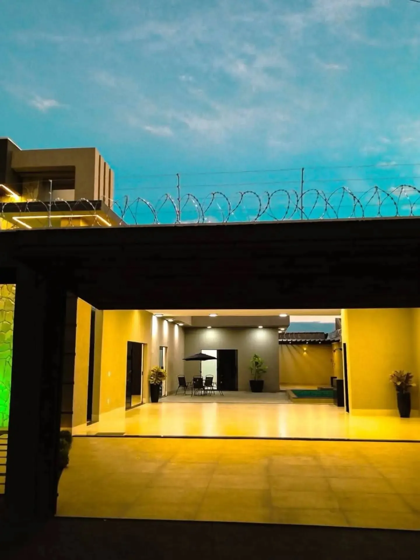 Imagem Casa 3 Suites Sozinha No Lote Na Vila Brasilia Possibilidade De Zero De Entrada