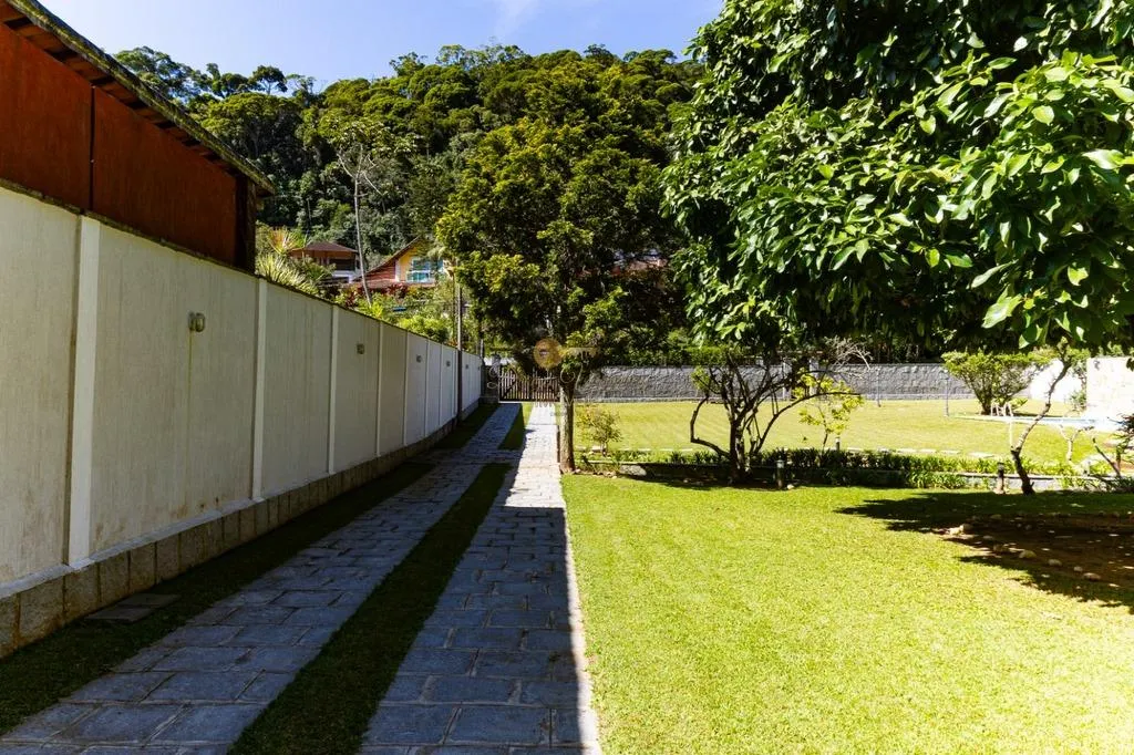 Imagem Casa em Condomínio para Venda em Teresópolis / RJ no bairro Carlos Guinle