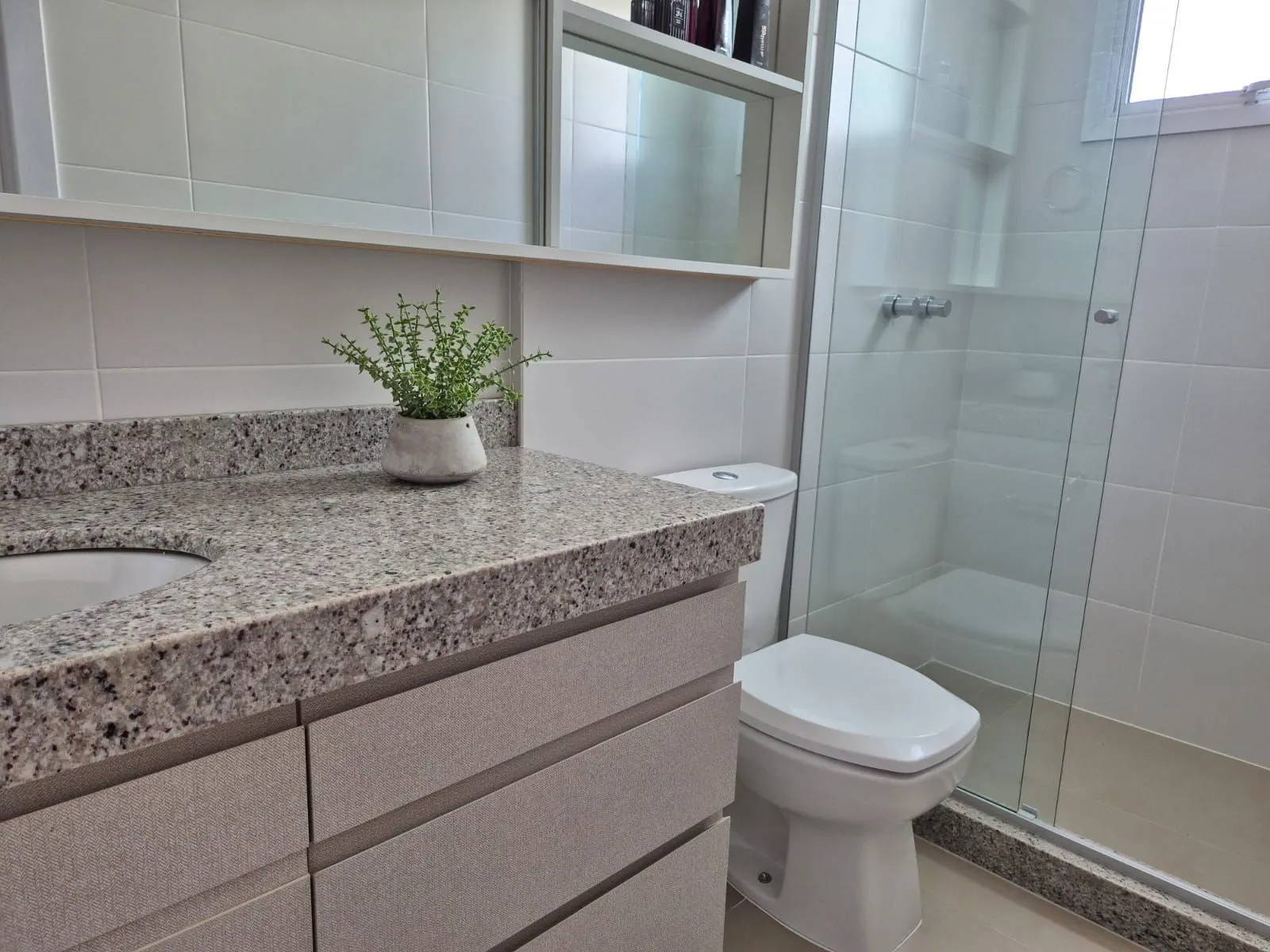 Imagem Apartamento 2 Dormitórios, Decorado e com Vaga de Garagem | Pronto para Morar!