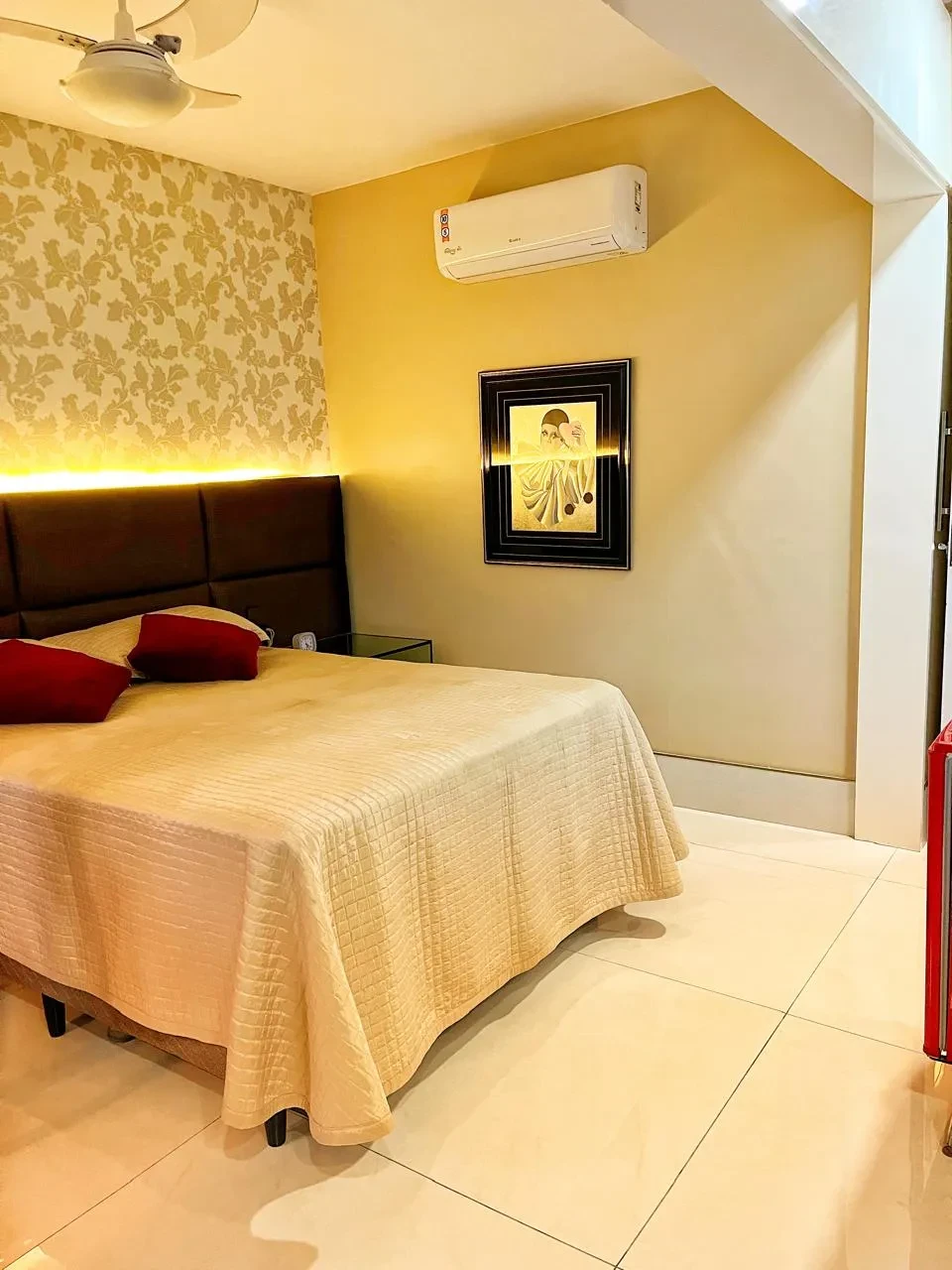 Imagem Apartamento com 3 Quartos à Venda, 120 m² em Praia do Canto - Vitória