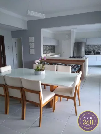 Imagem Linda casa de alto padrão em condomínio de chácara