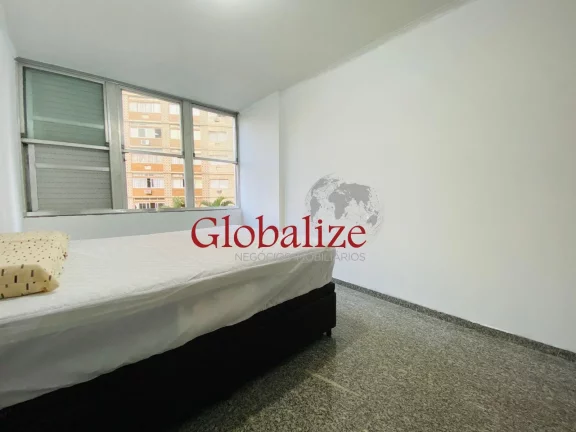Imagem Lindo apartamento com 2 dormitórios no José Menino na quadra da praia no primeiro andar por R$ 586.000,00.