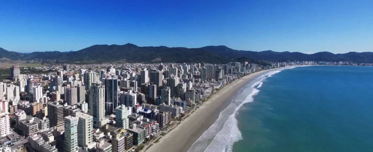 Imagem COBERTURA RESIDENCIAL em Itapema - SC, Meia Praia