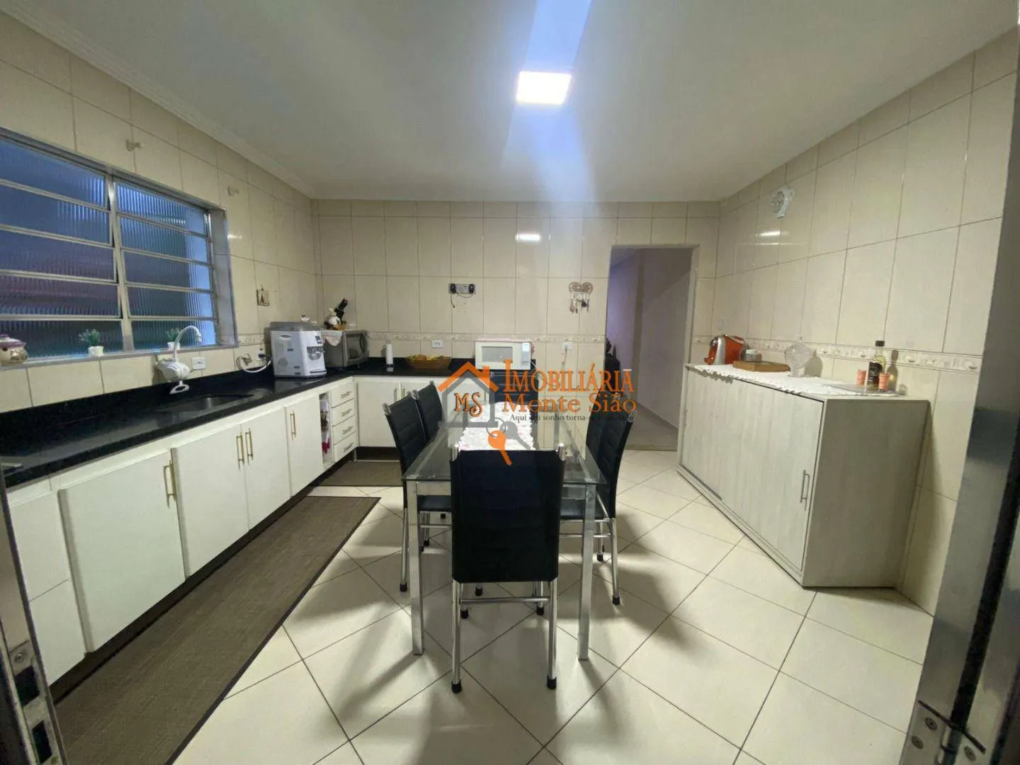 Imagem Sobrado com 3 dormitórios à venda, 292 m² por R$ 700.000,00 - Jardim do Papai - Guarulhos/SP