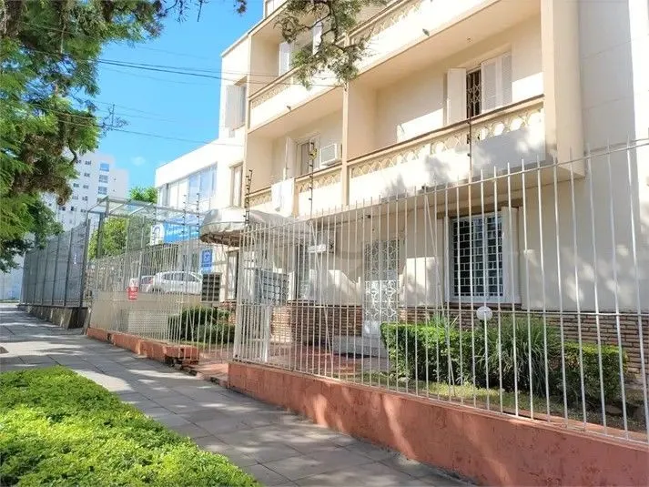 Apartamento a venda no Bairro Menino Deus / 3 Dormitórios