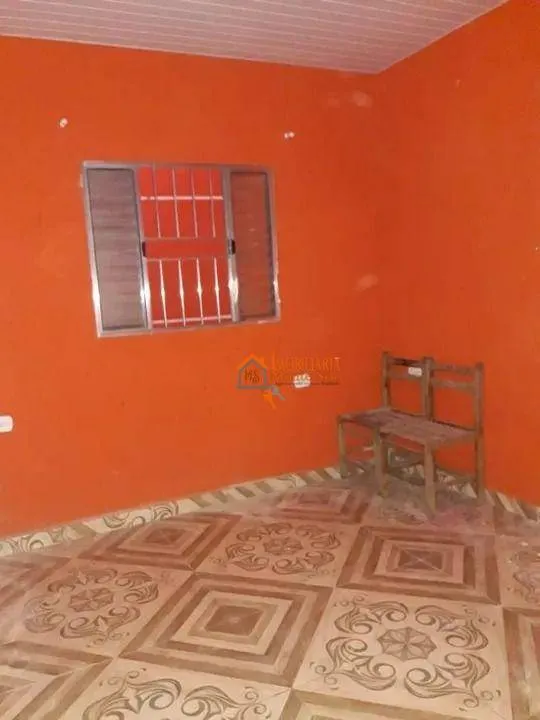 Imagem Sobrado com 3 dormitórios à venda, 225 m² por R$ 384.000 - Jardim Oliveira II - Guarulhos/SP