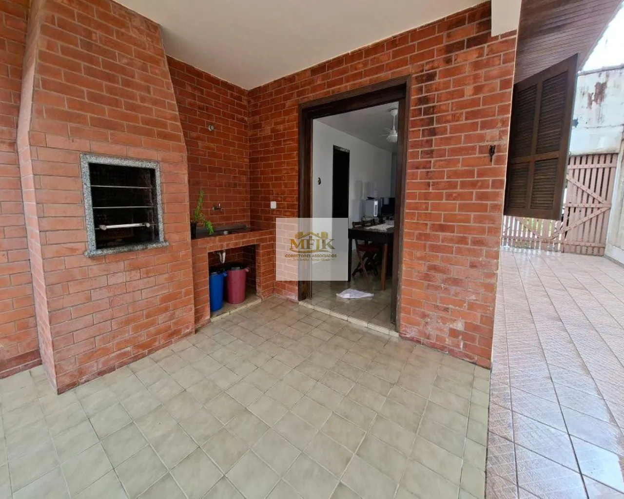 Imagem Casa com 4 quartos à venda no Atami