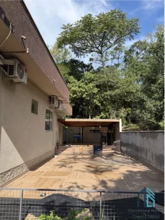 Imagem Sítio lindo, com casa e barracão, a 400 metros da BR 101 (até janeiro vai ser calçada) no bairro Morretes em Tijucas - SC