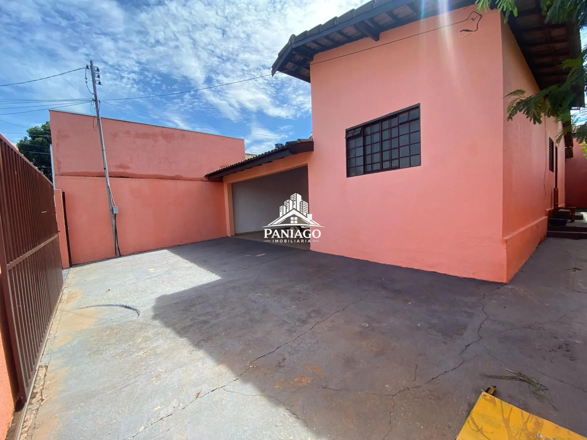 Imagem CASA A VENDA COM 3/4 SENDO UM SUITE NO BAIRRO PARQUE CUIABA
