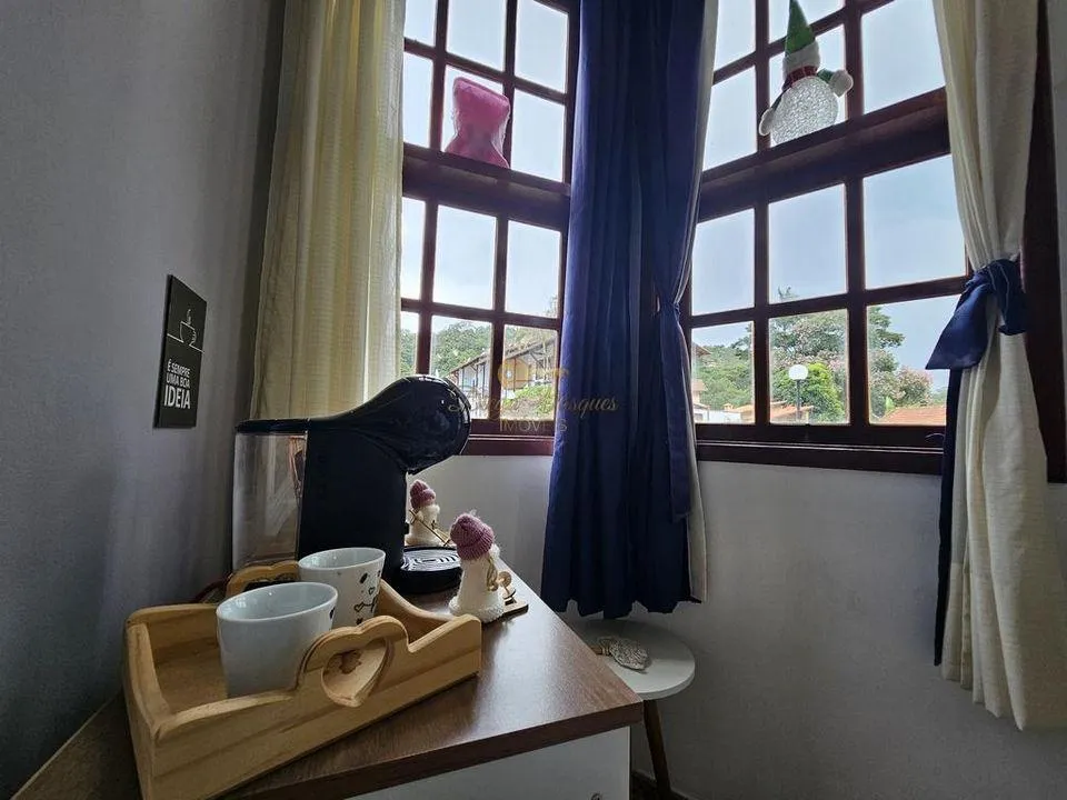 Imagem Casa em Condomínio para Venda em Teresópolis / RJ no bairro Parque do Imbui