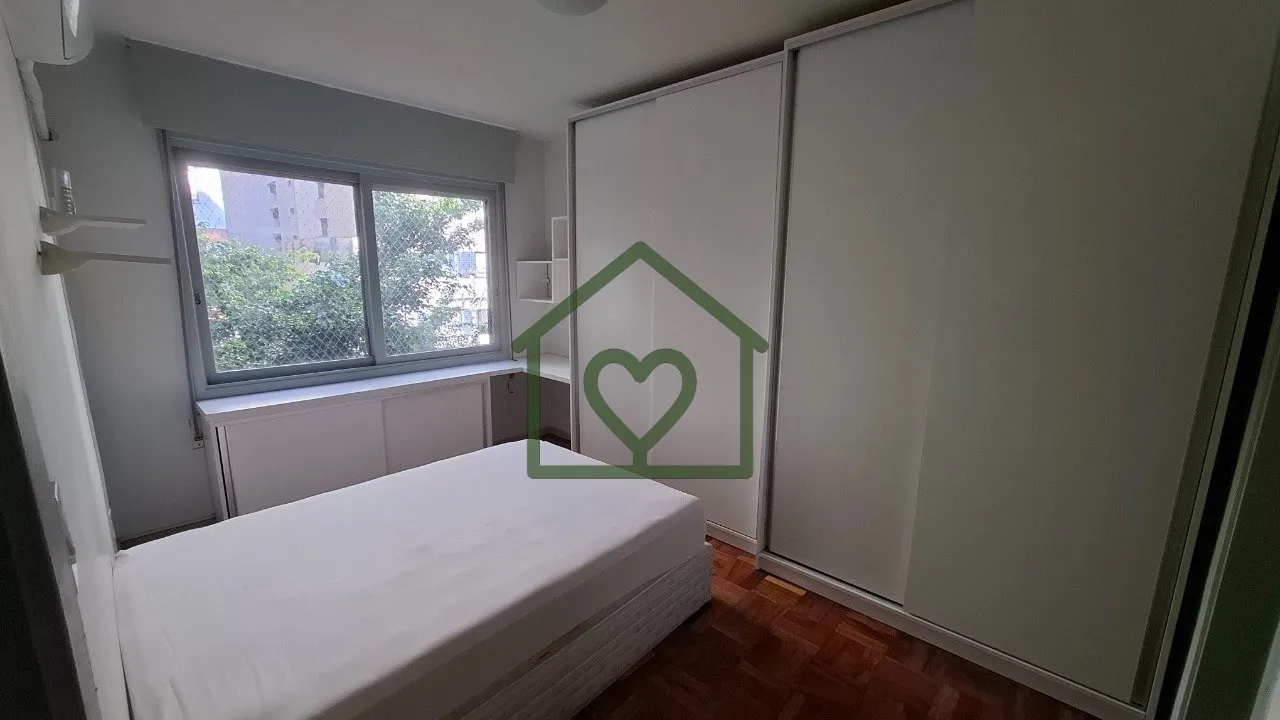 Apartamento 1 dormitório, de frente, sol da manhã, semi-mobiliado, banheiro com piso reformado, su...