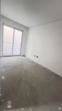 Imagem Sobrado em condomínio fechado, 3 Quartos, suíte, terraço com churrasqueira e 1 vaga a venda no Boqueirão (Estuda Permuta)