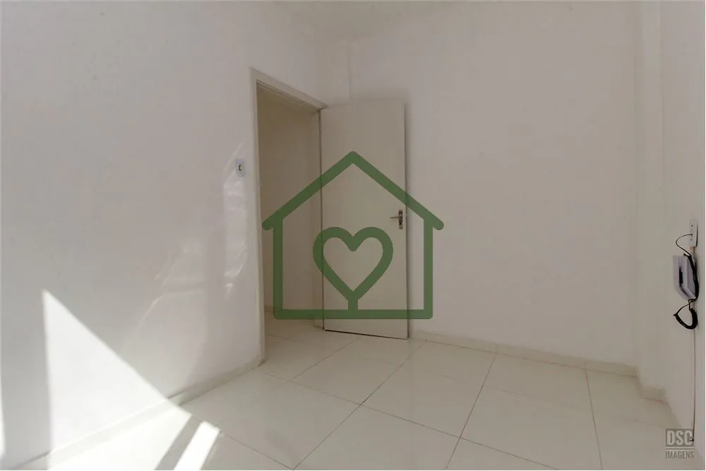 Imagem Apresentamos um encantador apartamento de dois dormitórios localizado no coração do Centro Histó...