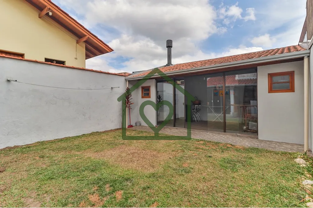 Imagem Apresentamos uma incrível oportunidade de adquirir esta linda casa. Esta propriedade oferece um est...