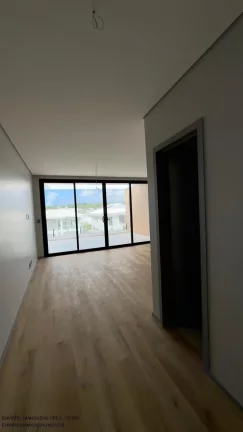 Imagem Espetacular Casa de Alto Padrão em Condomínio na Vila de Abrantes, Camaçari-BA: 5 Quartos, 5 Suítes, 3 Salas, 1 Banheiro, 4 Vagas, 310m² de Área. Venha Conferir!