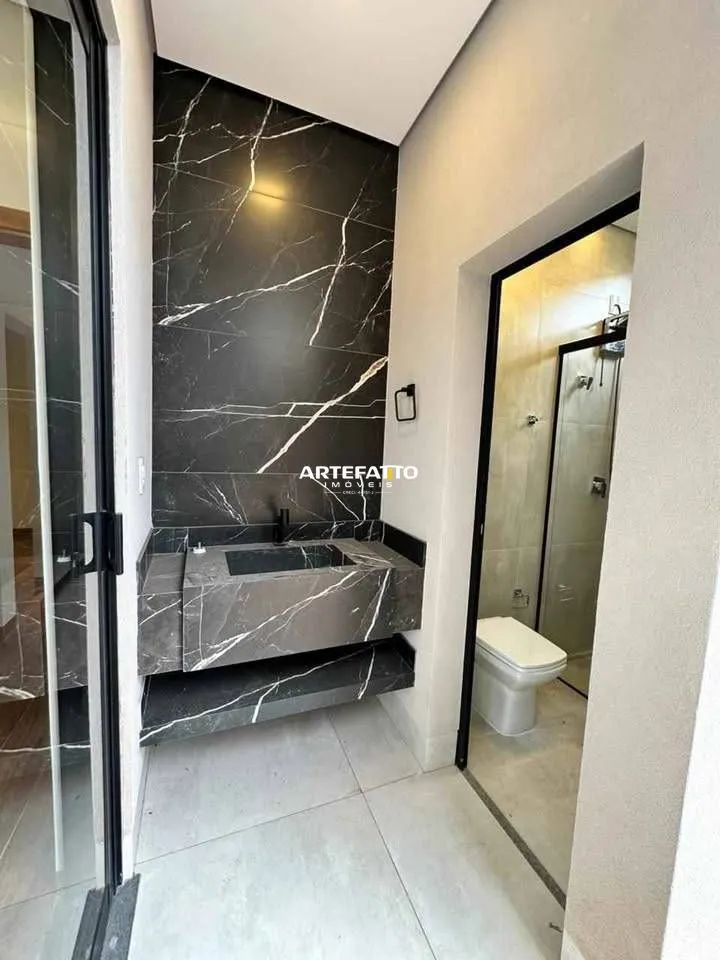 Imagem Casa de condomínio à venda, no Villa Toscana, com 4 suítes.