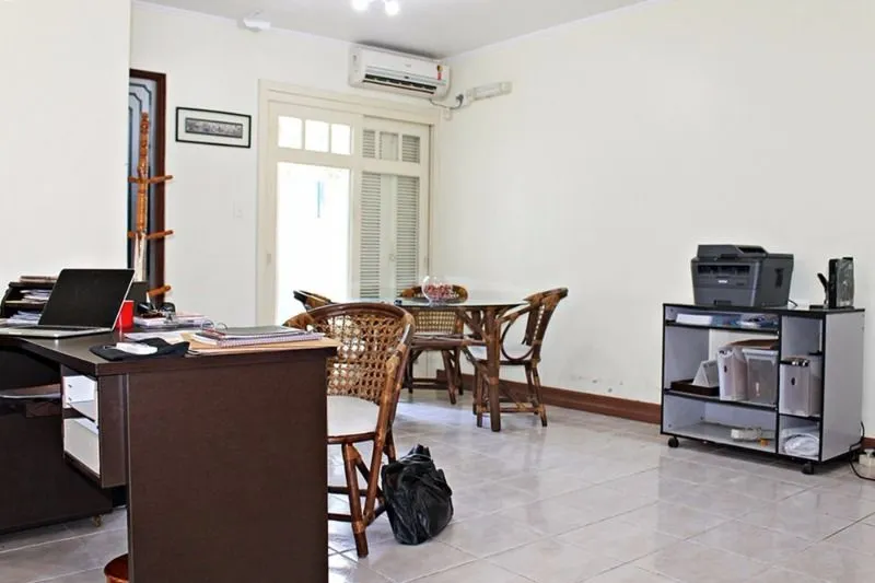 Imagem Predio para Venda - 236m², 0 dormitórios, 4 vagas - Menino Deus