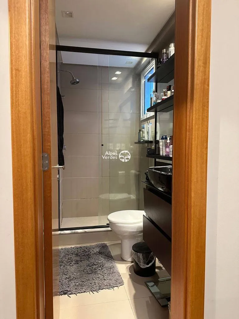 Imagem Vende-se Apartamento em Porto Alegre-RS, com 2 quartos, 62.89 m2