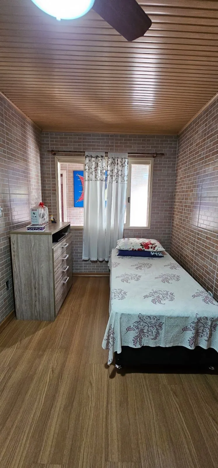 Imagem Casa 3 dormitórios Bairro Guarujá