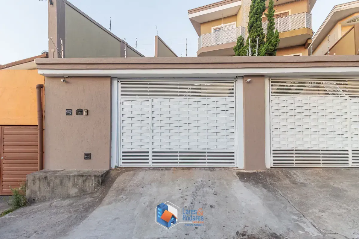 Imagem Sobrado para venda em Vila Mangalot com 4 quartos, sendo 2 suítes, 414m²