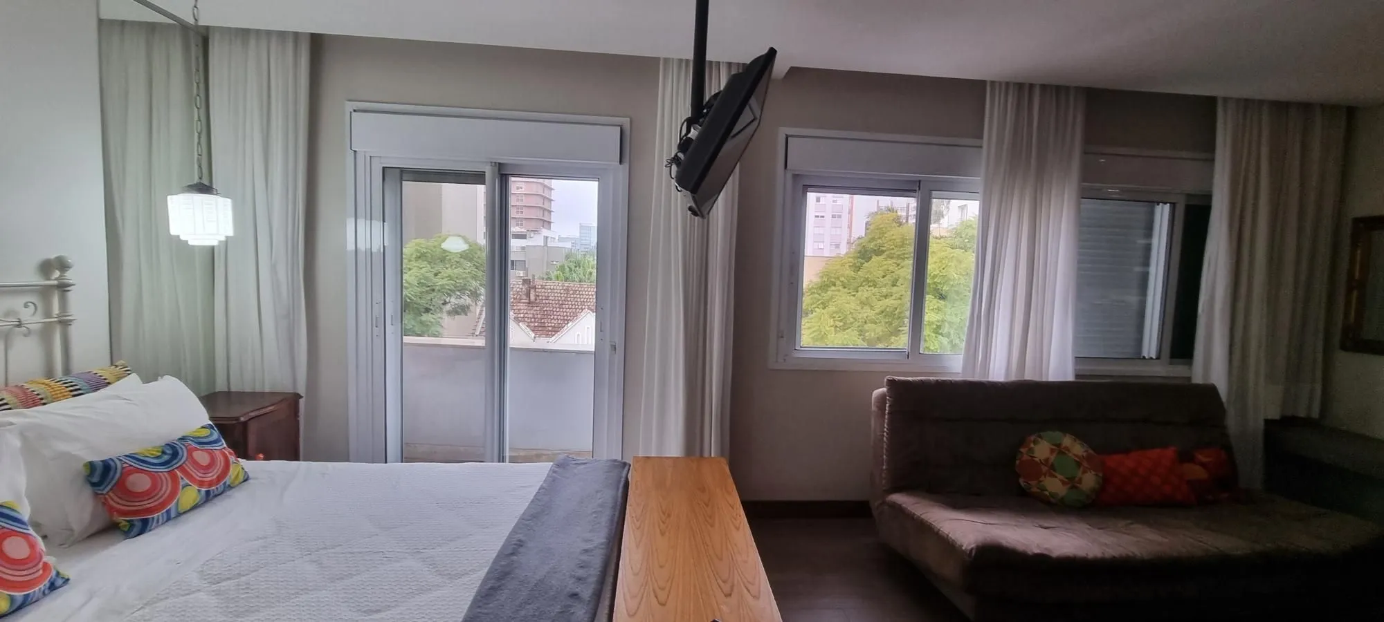 Imagem Apartamento tipo estúdio, mobiliado completo, no coração do Bairro Moinhos de Vento.