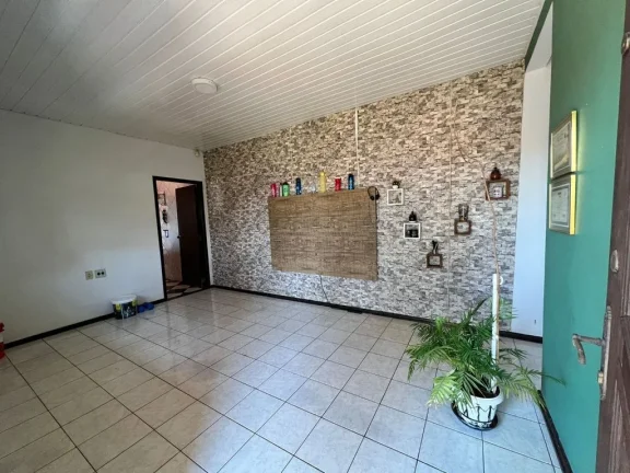 Imagem Imperdível: Casa única com 3 quartos, 1 banheiro e 3 vagas de garagem no Beverly Falls Park Foz do Iguaçu-PR