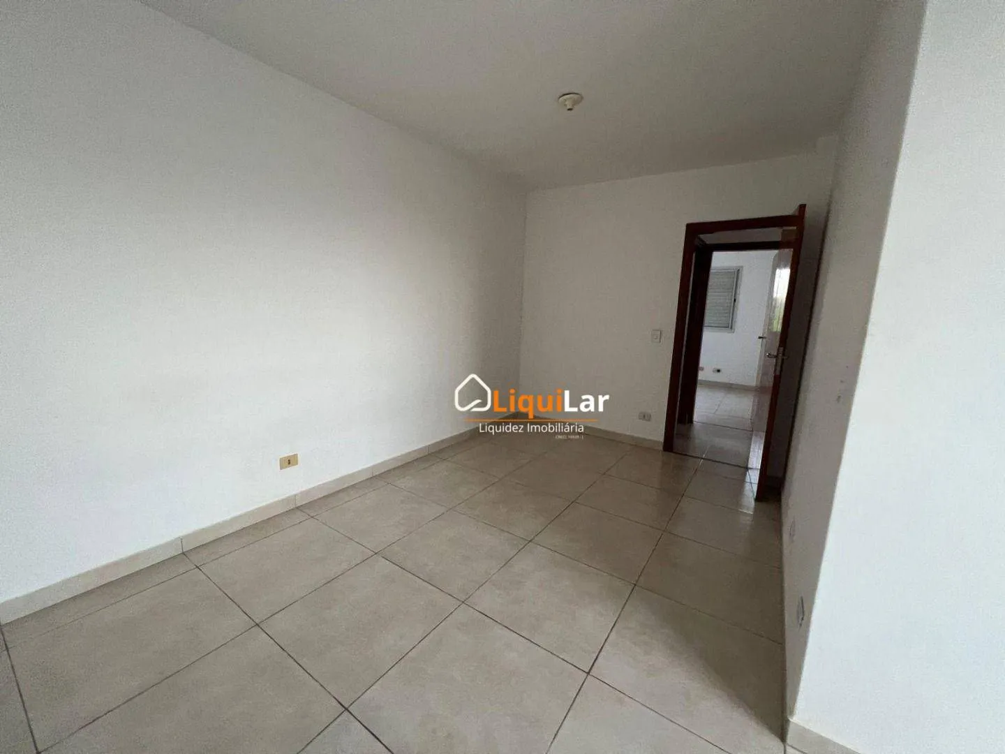 Imagem Apartamento para Locação no Edifício Pernambuco com 77 m², 3 Quartos, Suíte e 2 Vagas