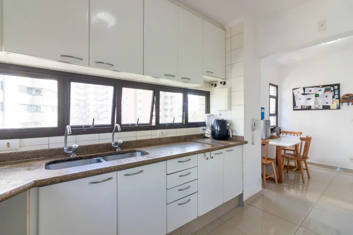 Imagem Apartamento para venda em Vila Andrade com 3 quartos, sendo 3 suítes, 184m2
