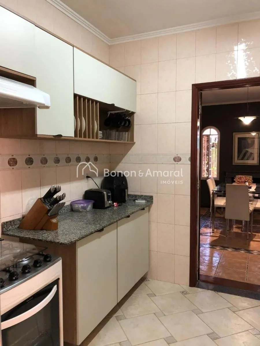 Imagem Casa à venda próxima à Lagoa do Taquaral em Campinas