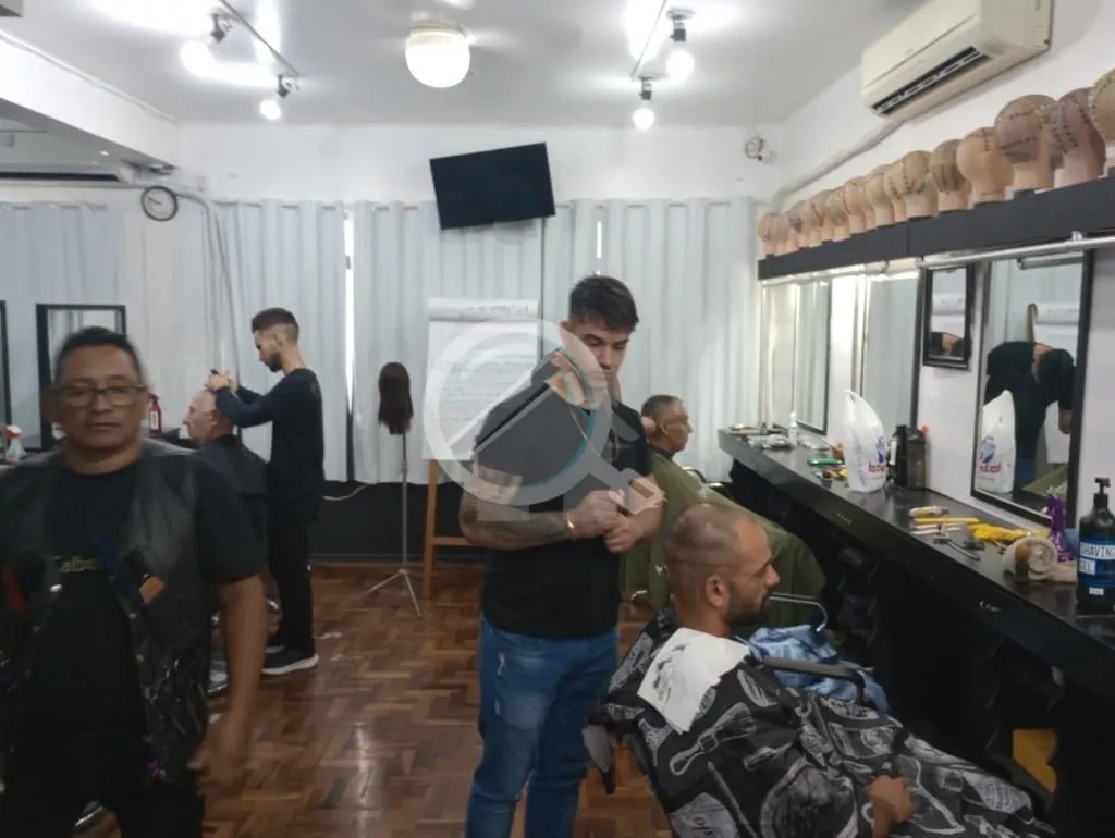Imagem Vendo sala comercial de 80M², 2 banheiros, na Rua Dr Flores esquina Rua dos Andradas, excelente pon...