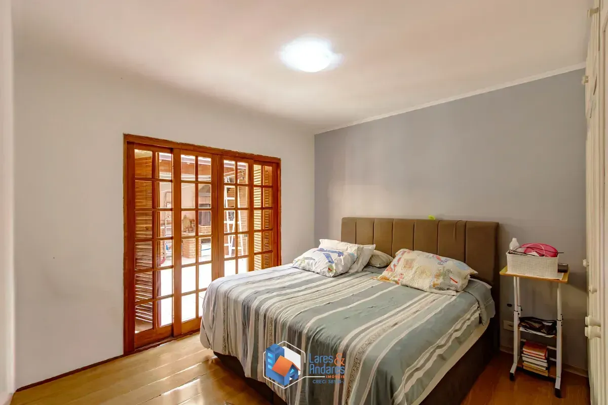 Imagem Casa para venda em Vila Pirajussara com 3 quartos, sendo 1 suíte, 300m²