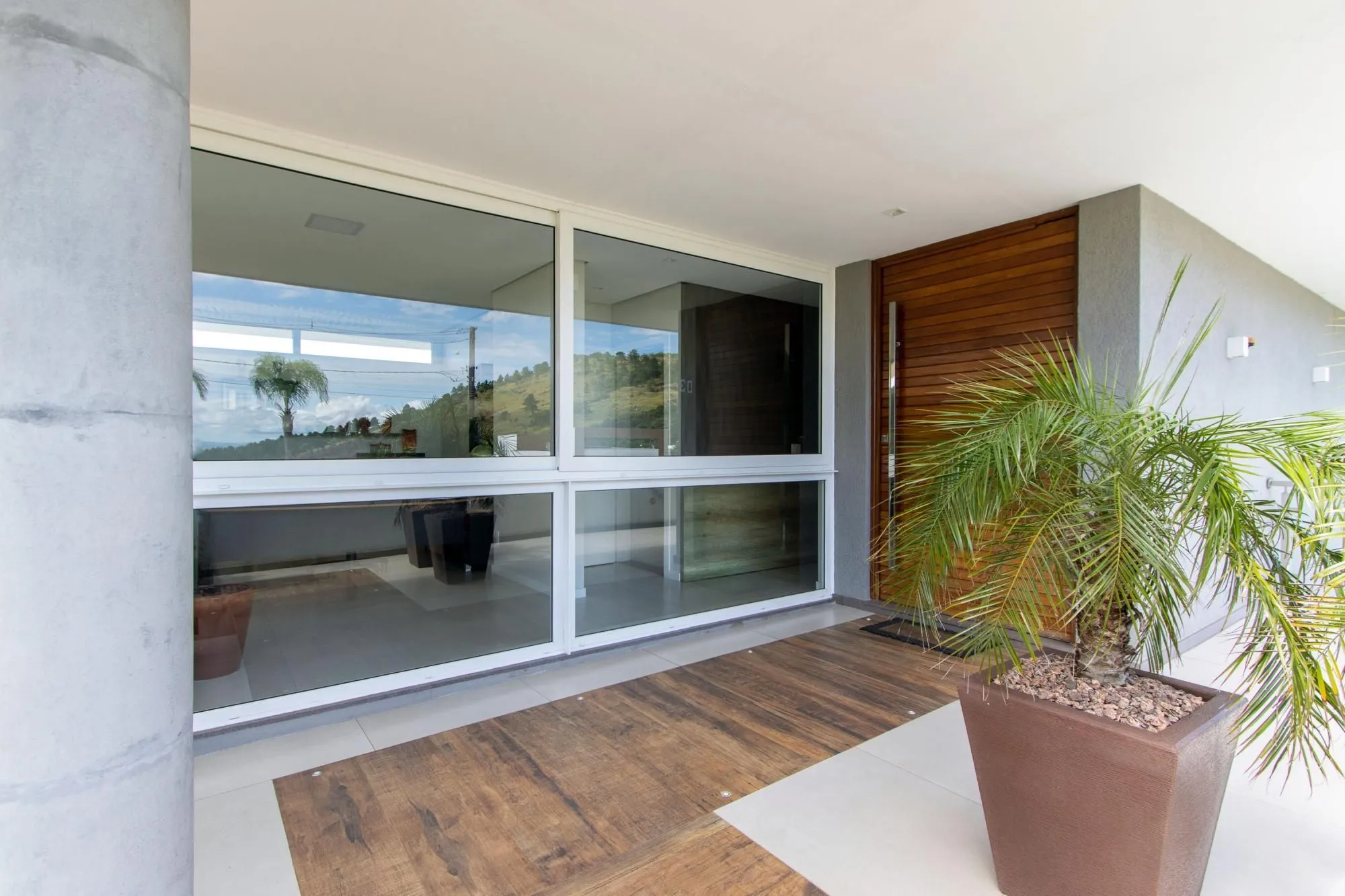 Imagem Luxuosa Casa em Condomínio de Alto Padrão com vista para Guaiba