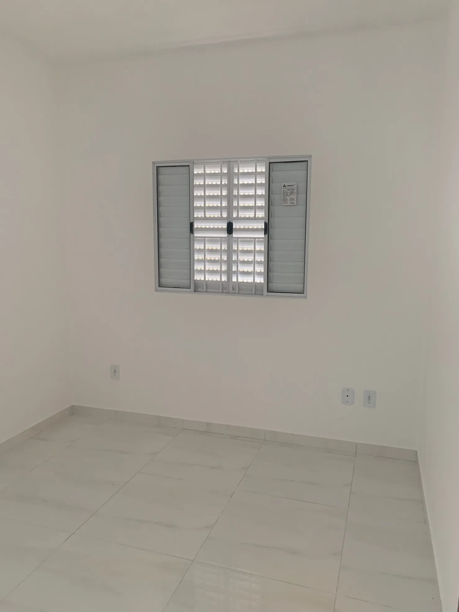 Imagem Casa para locação, Loteamento Residencial e Comercial Flamboyant, Pindamonhangaba, SP