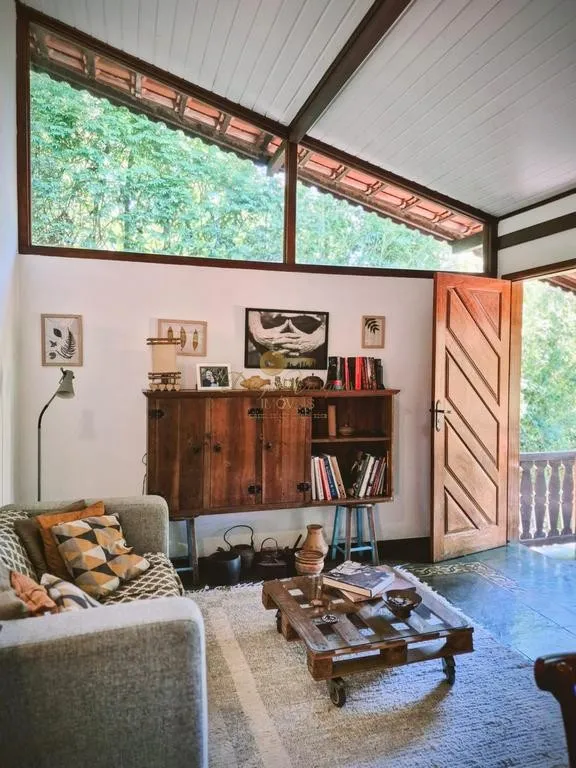 Imagem Casa para Venda em Teresópolis / RJ no bairro Albuquerque